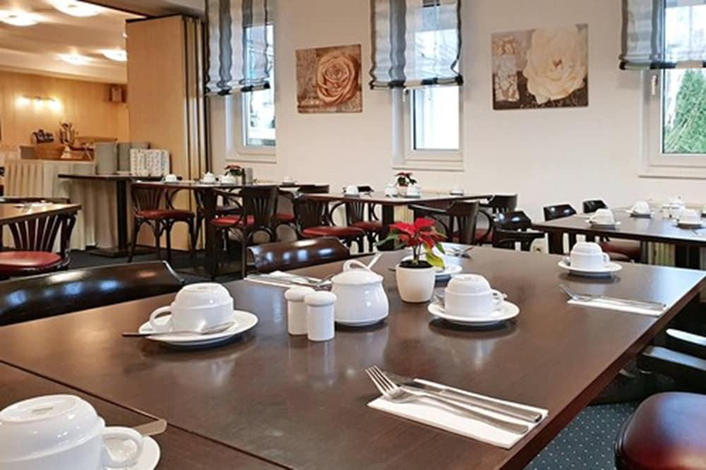 Dormero Hotel Hoyerswerda Ngoại thất bức ảnh